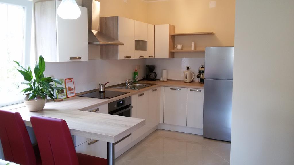 Apartman Viktorija Apartment Vodice Bagian luar foto