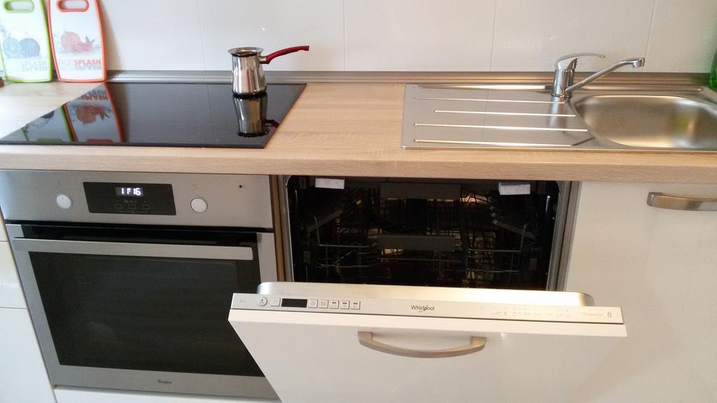 Apartman Viktorija Apartment Vodice Bagian luar foto